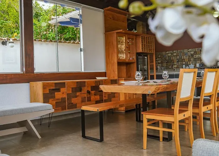 Flat com Piscina no Centro de Tiradentes